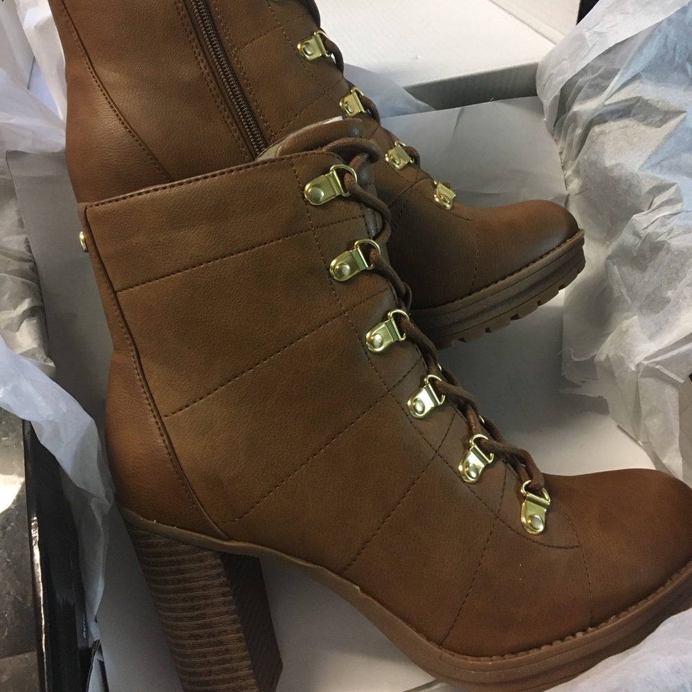 Guess GBG Lace Up Ankle Booties Boots BNIB